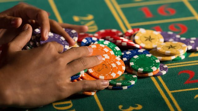 Explorer Slots کھلاڑیوں کے لیے لائیو کیسینو سیکشن